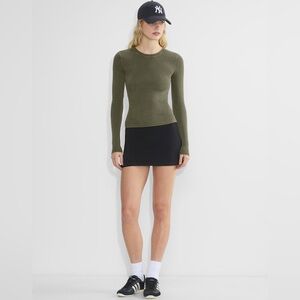 Aritzia TNA HomeStretch™ Rib Crew Longsleeve
Stretch-rib Army Green Ribbed Top
